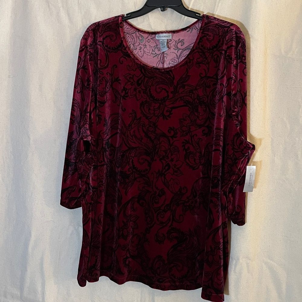 Catherine’s
Long Sleeve Print Top
Crew neck style pull over